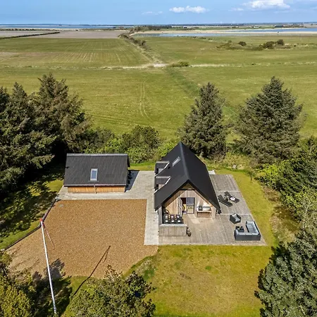 Lovely Built In 2025, With Space For 8 People Close To The North Sea * 灵克宾