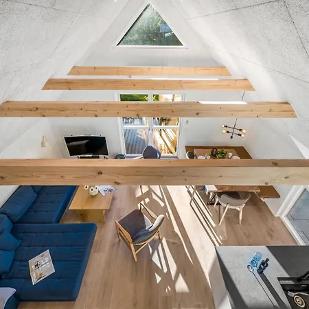 Lovely Built In 2025, With Space For 8 People Close To The North Sea 度假居 灵克宾