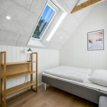 Lovely Built In 2025, With Space For 8 People Close To The North Sea Feriehus