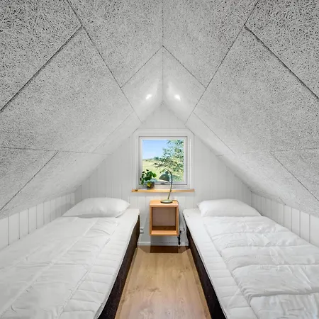 Lovely Built In 2025, With Space For 8 People Close To The North Sea * 灵克宾