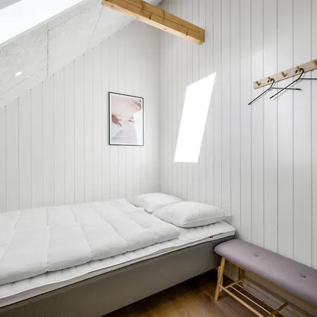Lovely Built In 2025, With Space For 8 People Close To The North Sea *