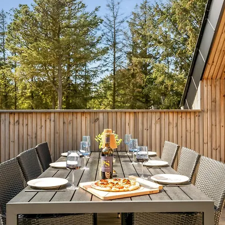 Lovely Built In 2025, With Space For 8 People Close To The North Sea *