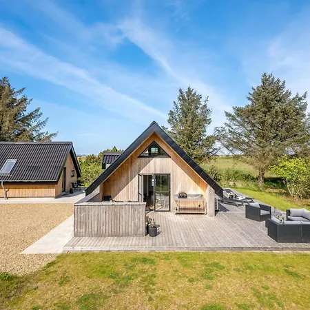 Lovely Built In 2025, With Space For 8 People Close To The North Sea 度假居